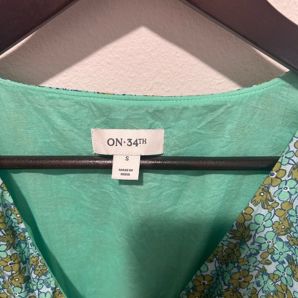 On 34 Green Flower Dress Size S - Picture 3 of 4